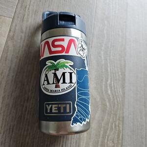 Yeti Rambler 12 oz Navy Blue handle straw lid